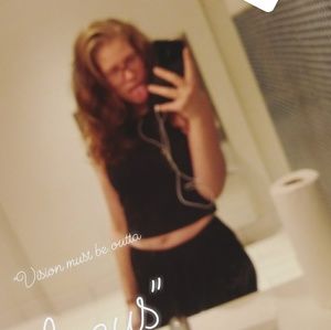 Meet your Posher, Zo?